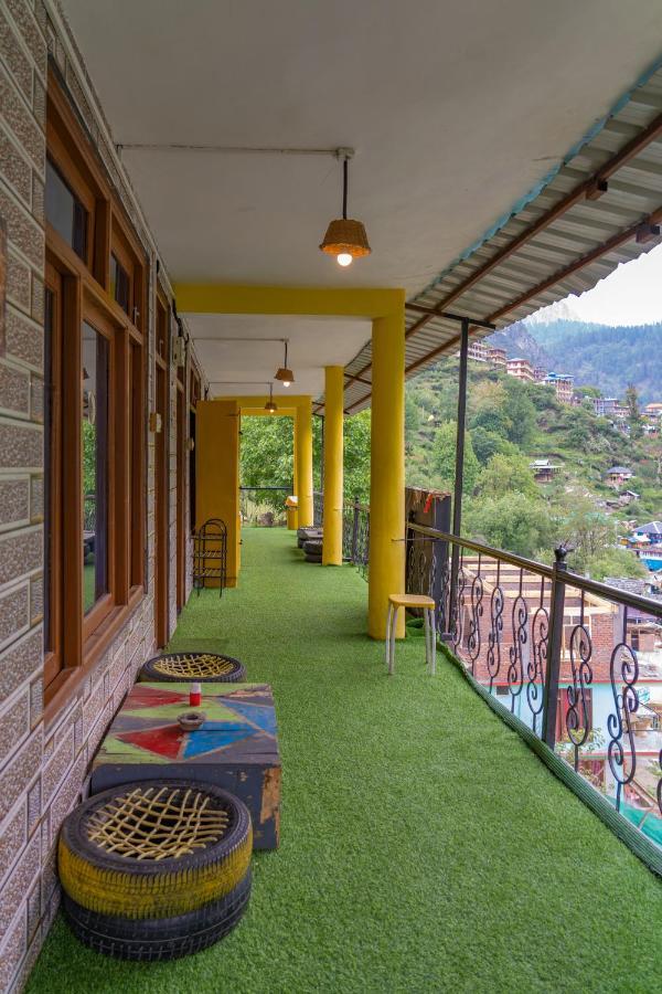 Whoopers Hostel Tosh Dış mekan fotoğraf