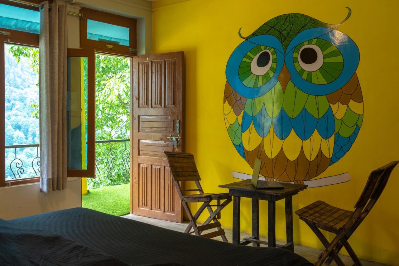 Whoopers Hostel Tosh Dış mekan fotoğraf
