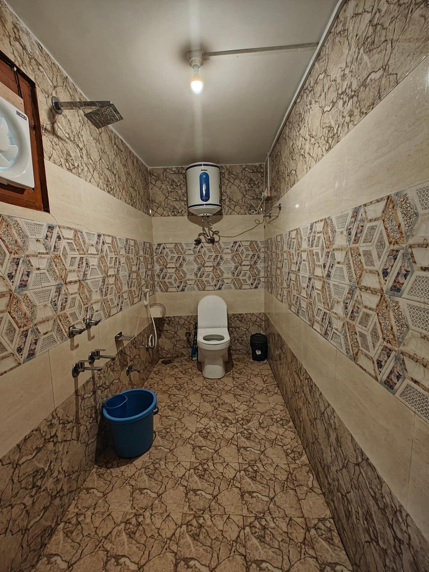 Whoopers Hostel Tosh Dış mekan fotoğraf